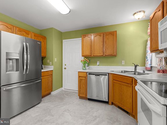 3rd image of 3421 Lancaster Ring Rd