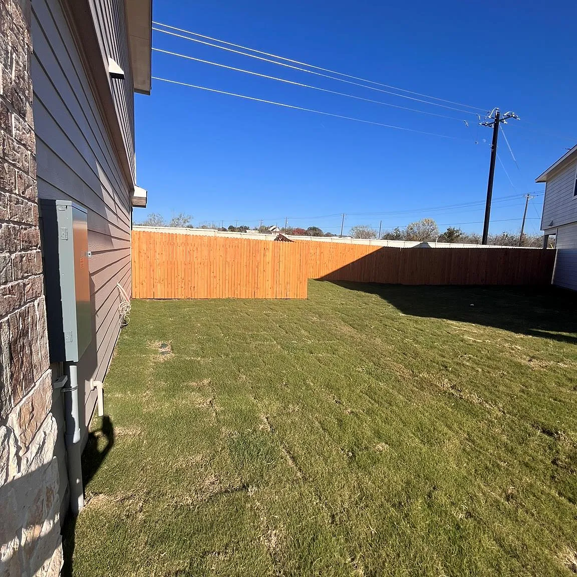 3 bed, 2.5 bath, 1713 sqft, $1,995 — Photo 4