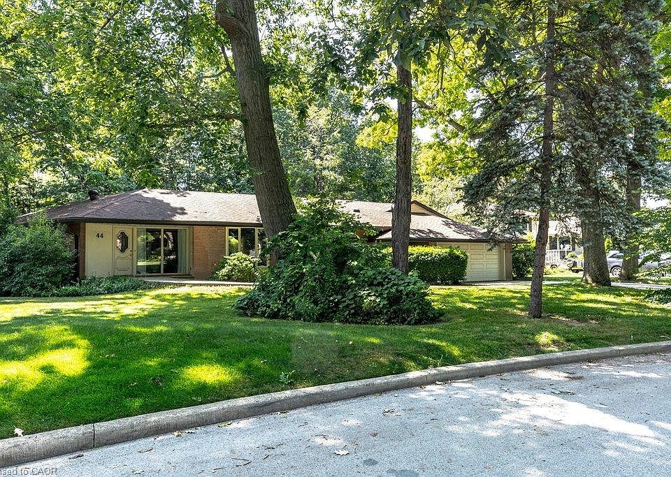 1st image of 44 Colquhoun Cres