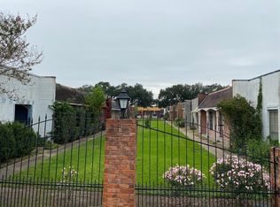 9537 Braeburn Glen Blvd, Houston, TX 77074