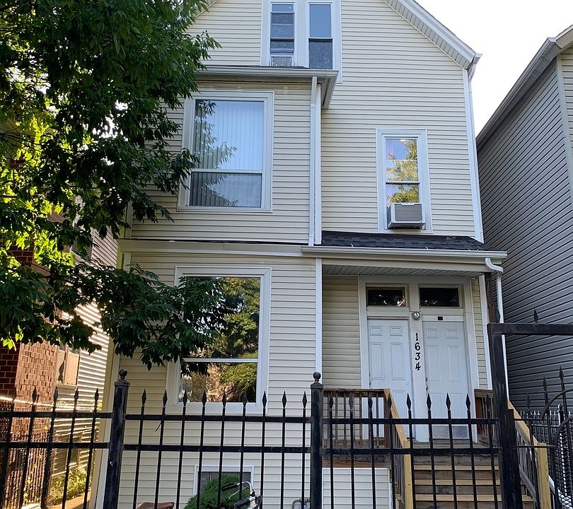1st image of 1634 N Sawyer Ave APT 3