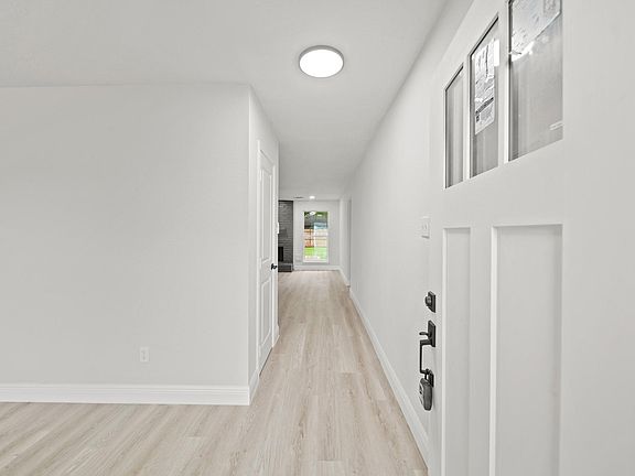 3rd image of 7435 Neal Ridge Dr