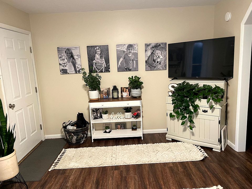 1st image of 205 King Dr