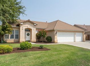 688 E Muir Ave, Reedley, CA 93654