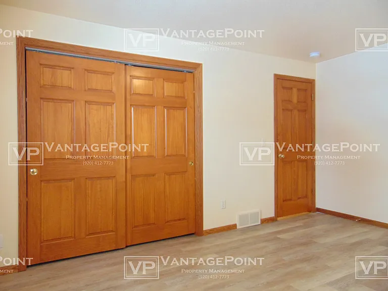 1065 Debra St — Photo 9