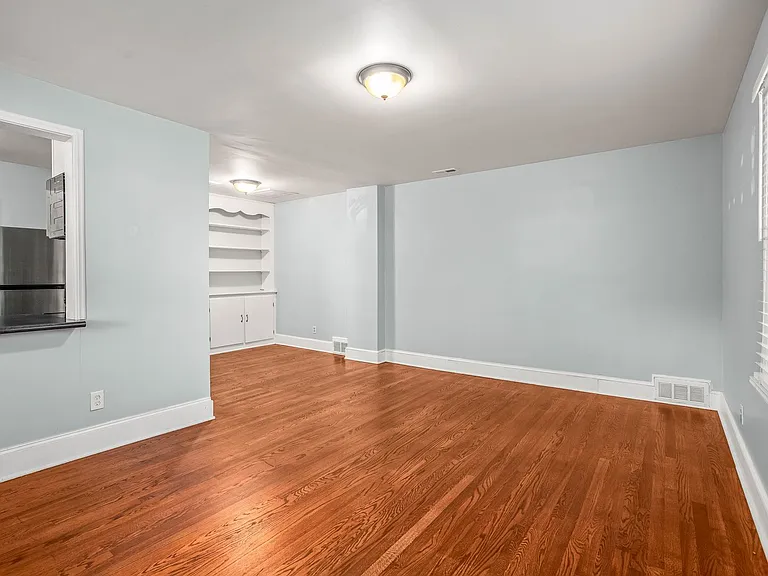 5038 Pinewood Dr — Photo 5
