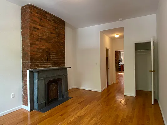 Rented by TheRealEstateCompany.com LLC | media 25