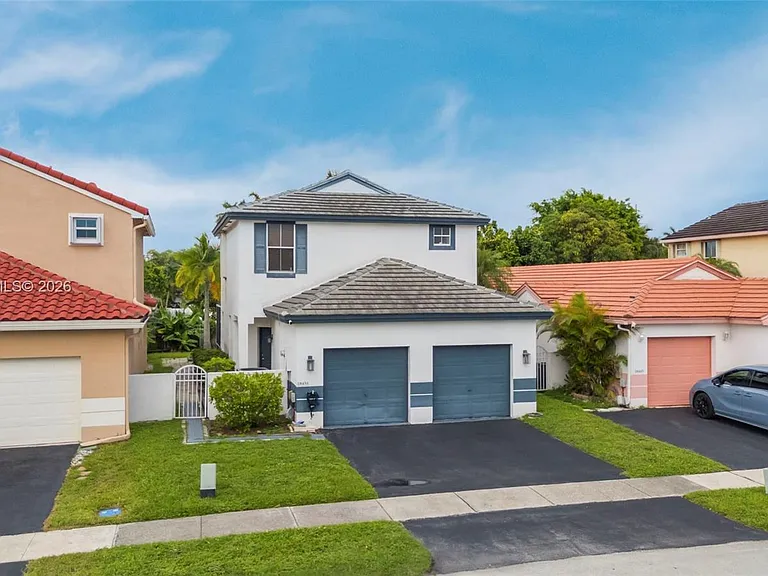 18451 NW 22nd St — Photo 31