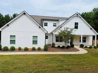 1417 Rockhouse Rd, Senoia, GA 30276