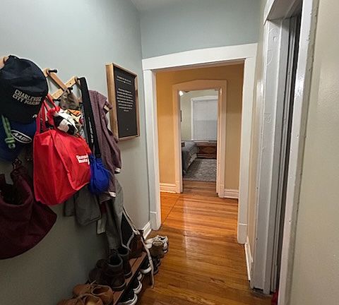 2nd image of 4665 N Manor Ave #2
