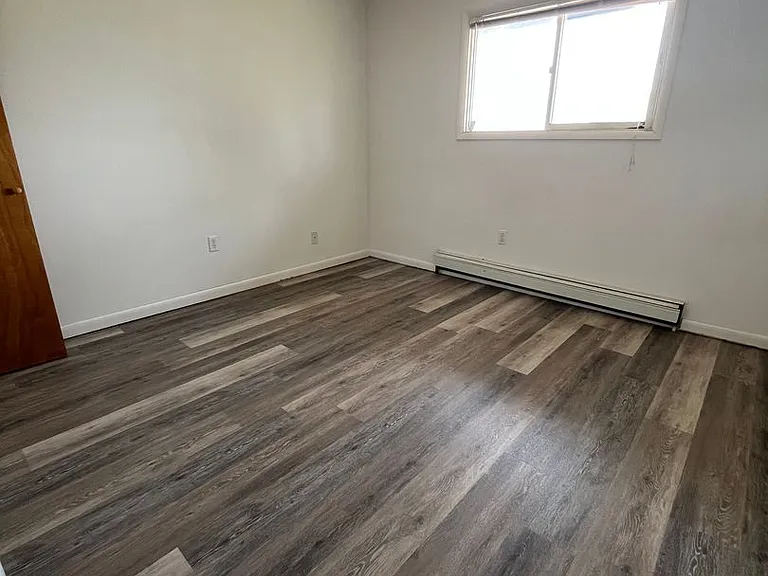 619 Washington Ave — Photo 3