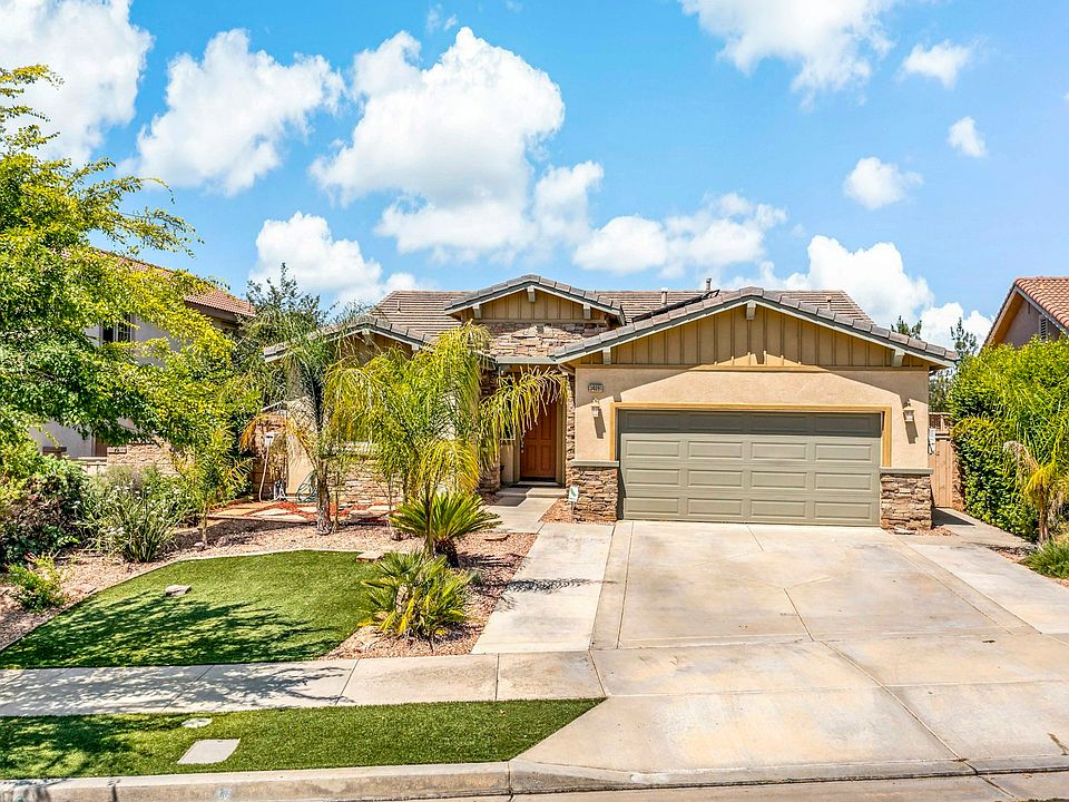 1st image of 34091 Dianthus Ln