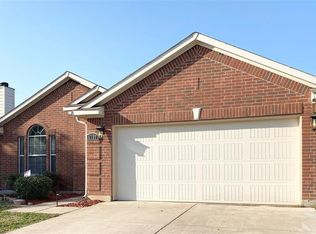 1100 Rosedale Springs Ln, Fort Worth, TX 76134