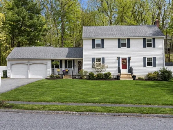 5 Garrison Heights Dr, Oxford, MA 01540