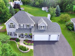 591 W Barberry Cir, Yorkville, IL 60560