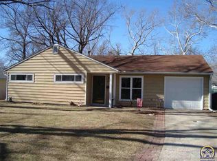 2529 SW Duncan Dr, Topeka, KS 66614