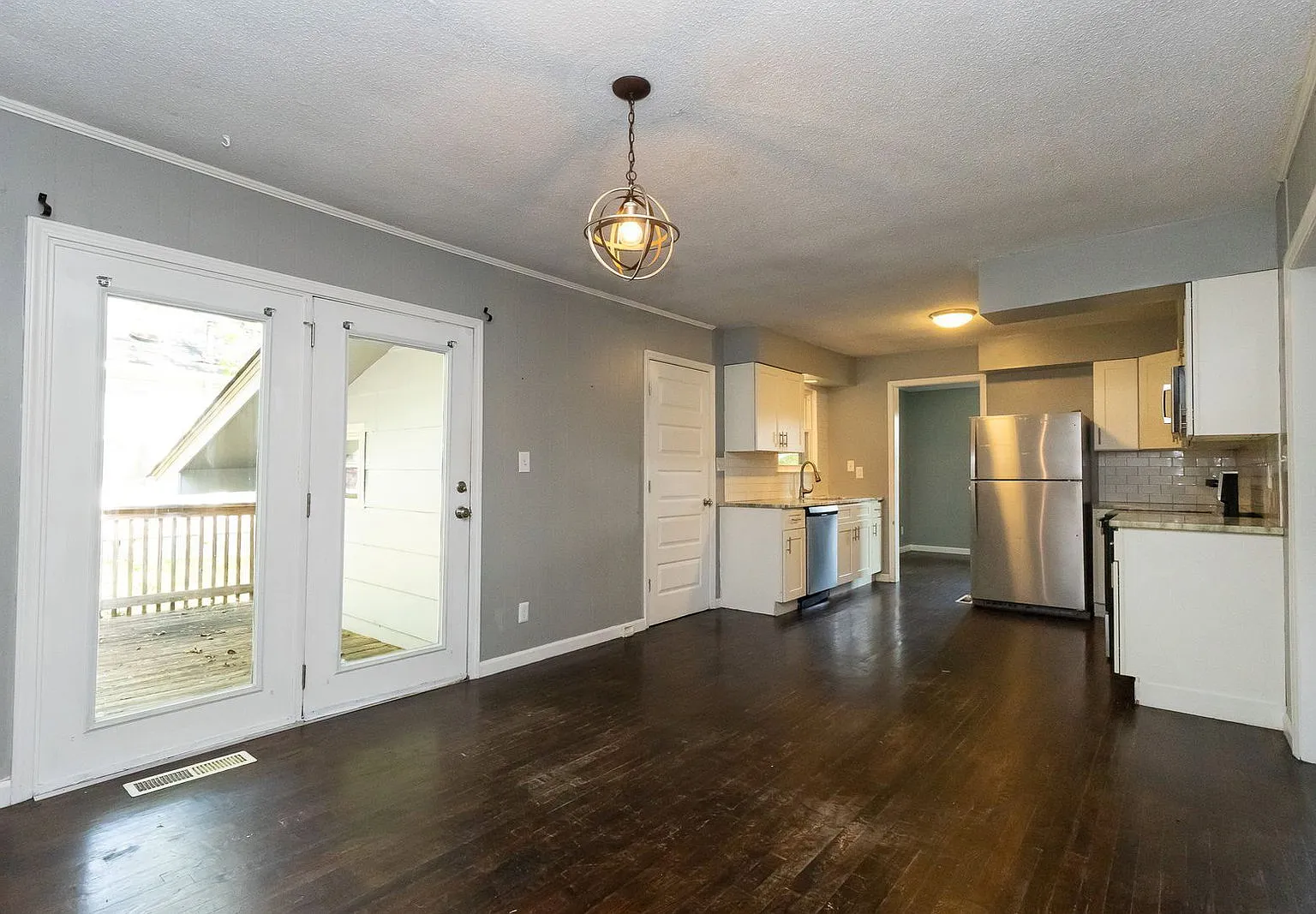 3 bed, 2.0 bath, 1776 sqft, $1,750 — Photo 2