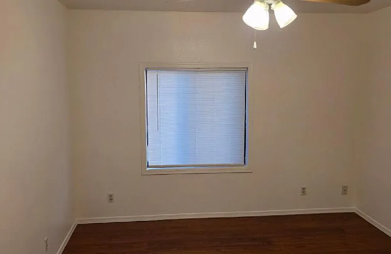 512 N Apache Ave — Photo 16