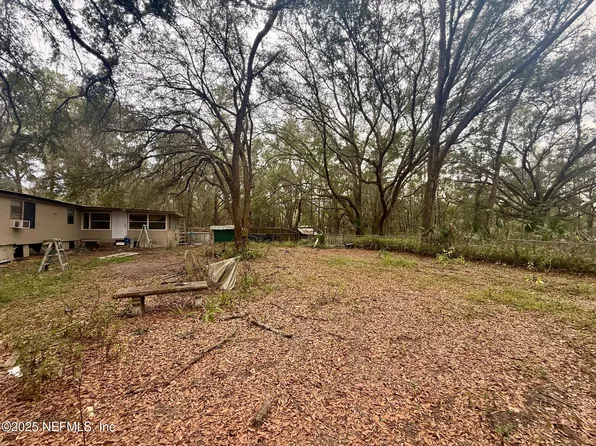 513 WILSON Drive, Interlachen, FL 32148