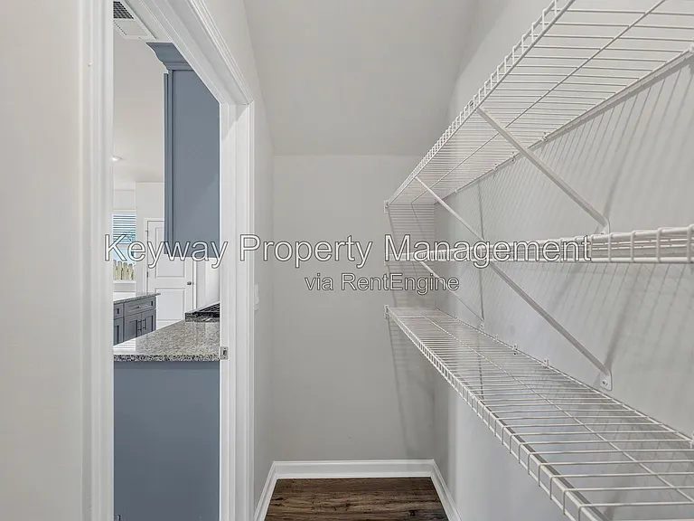 411 Shipwreck Dr — Photo 11
