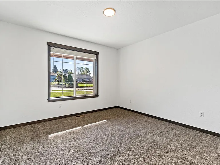 316 W Grange Ave — Photo 21