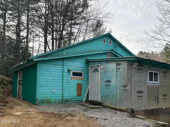 455 Alden Avenue, Warrensburg, NY 12885