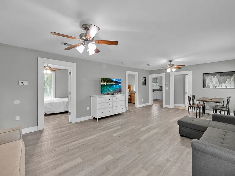 2341 Spring Park Rd — Photo 9
