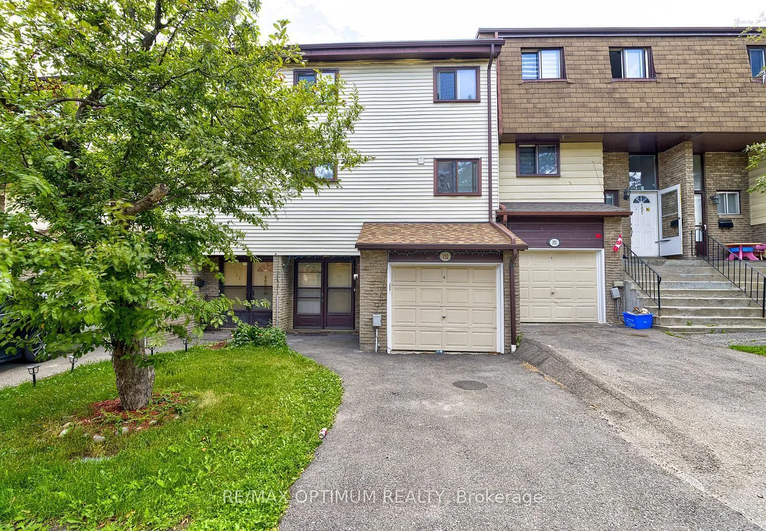 4 bed, $3,200 — Photo 1