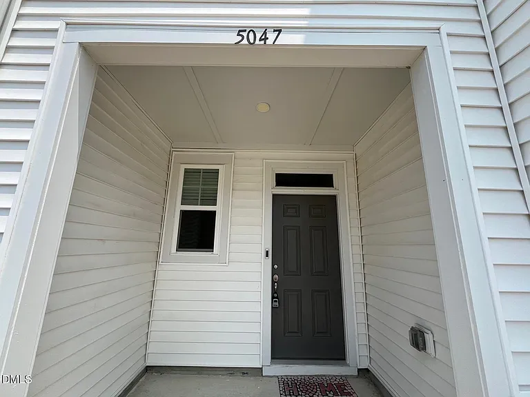 5047 Tura St — Photo 3