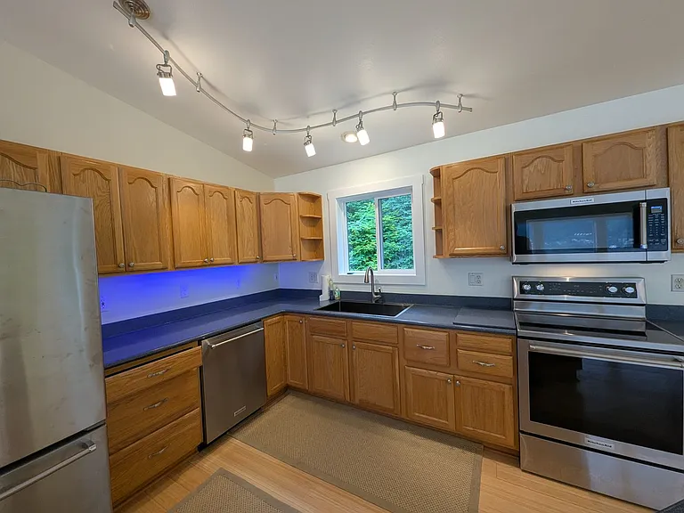 2981 Foster Ave — Photo 4