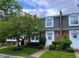 122 Hickory Hill Rd, Buffalo, NY 14221