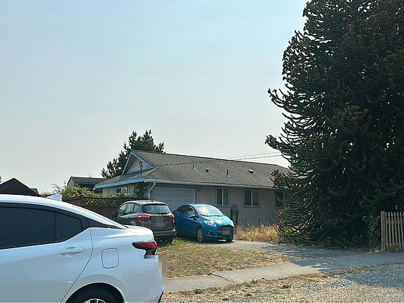 3rd image of 357 SW 3rd Ave