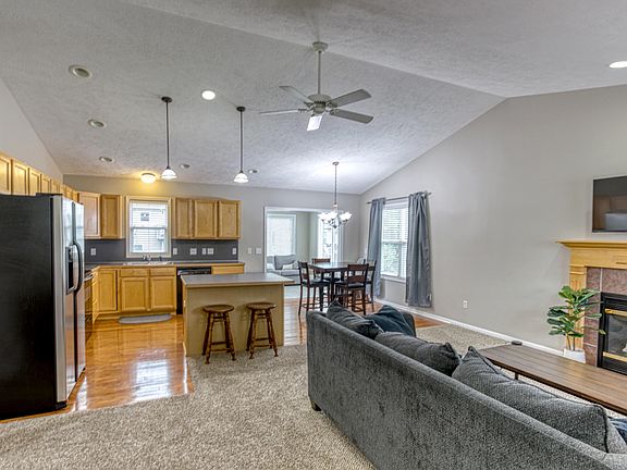 3rd image of 2866 Stonewood Ct NW