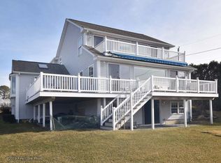 15 Robertson Rd, Narragansett, RI 02882