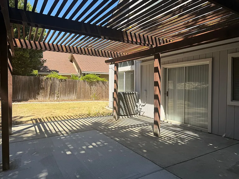 8317 Bramble Bush Cir — Photo 30