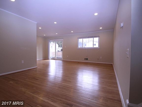 3rd image of 14122 Bauer Dr