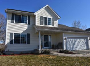 404 Pinehurst Ln, North Liberty, IA 52317
