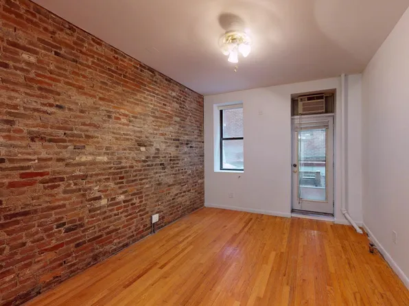 204 Spring Street image 1 of 8