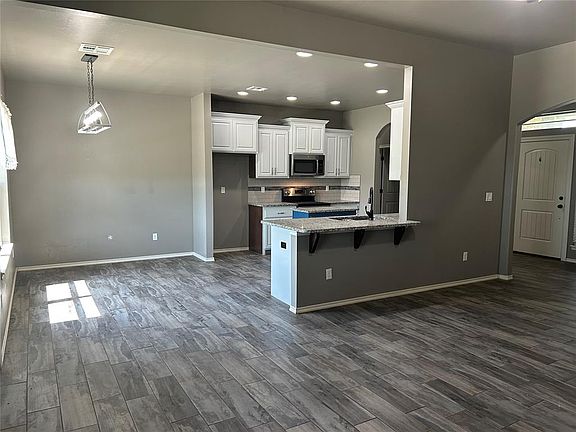 5th image of 445 Timberland Ln
