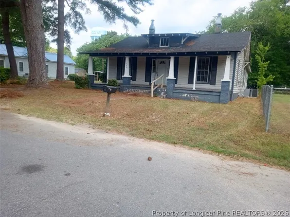404 McGwigan St, Enfield, NC 27823