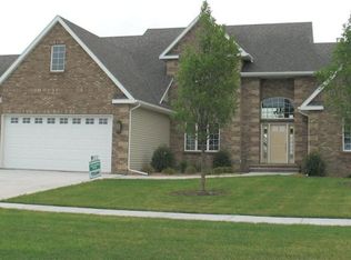 1597 Kings View Dr, Grand Forks, ND 58201