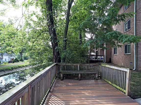 5th image of 126 E Maple Ave #4f9c6b9cc