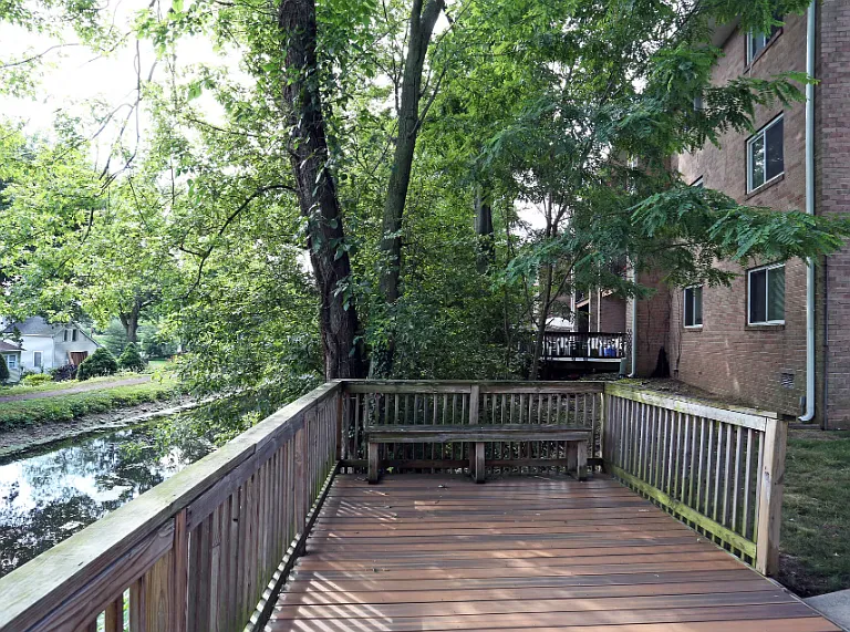 Canal House Apartments — Photo 5