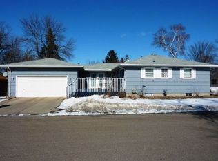 324 Dolph Rd, Mankato, MN 56001