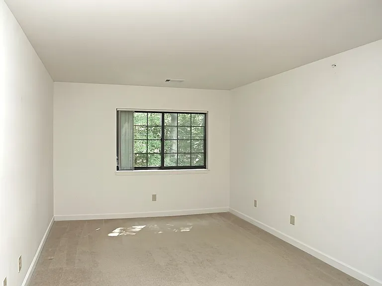 Crescent Village — Photo 14