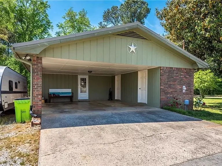 2347 Morgan Rd — Photo 33