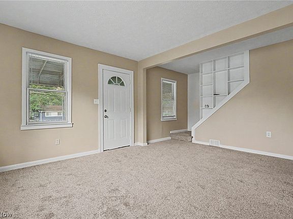 4th image of 1854 Olympic St