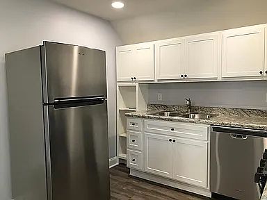 3rd image of 103 S West St #203
