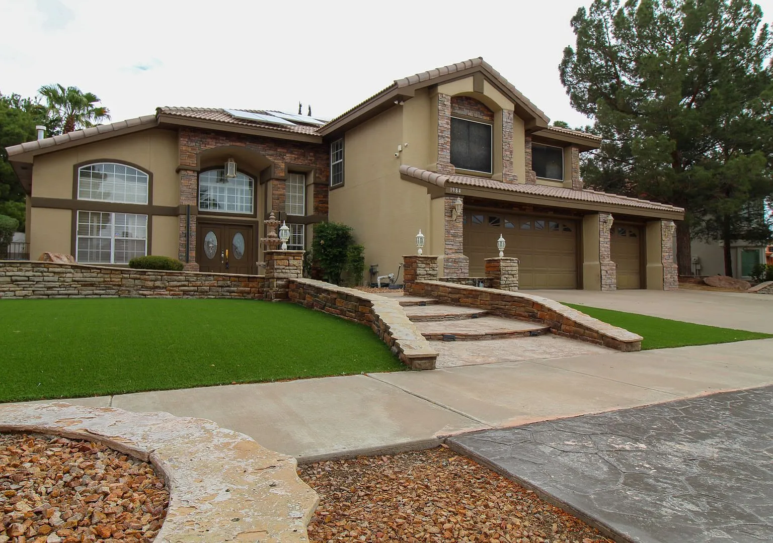 1984 Paseo Granada Ln Cul-de-Sac Luxury with Pool & Solar in Los Paseo Vista Hills — Photo 3
