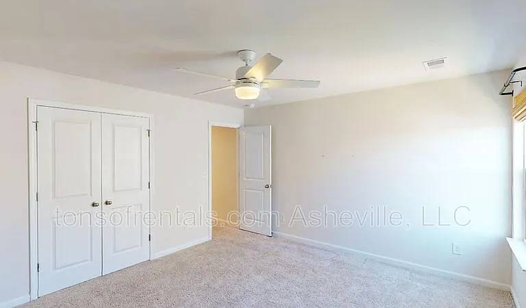 354 Tavernier Ln — Photo 21